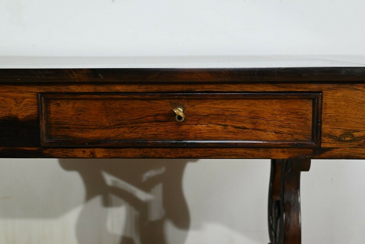photo vinterior Desk Table With Shutters In Solid Rosewood, Restoration Period – Early 19th Century