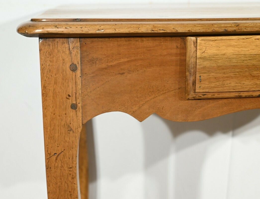 photo vinterior Walnut And Cherry Office Table, Louis XV Style – Early 19th Century