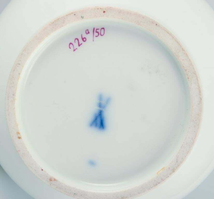 photo furniture Meissen, Germany, Pink Indian. Porcelain Mocha (Demitasse) Pot.