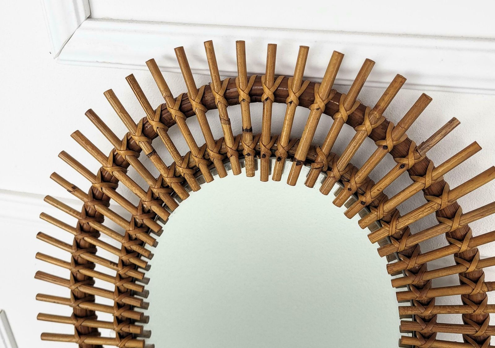 1970s Italian Bamboo Rattan Bohemian French Riviera Small Oval Wall Mirror photo Home Decor