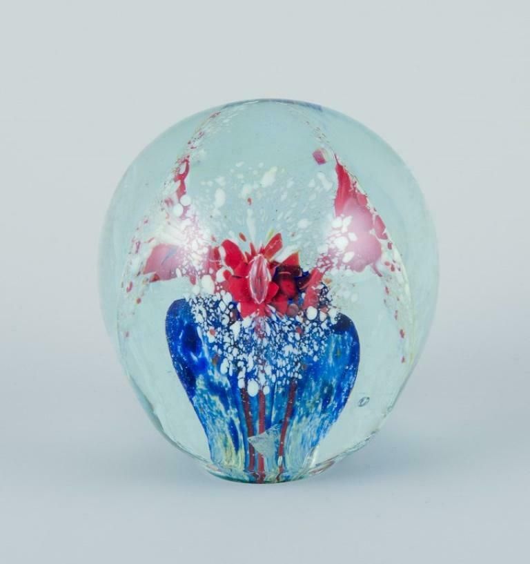 Scandinavian Glass Artist. Set Of Three Paperweights In Art Glass. Flower Motifs photo vintage