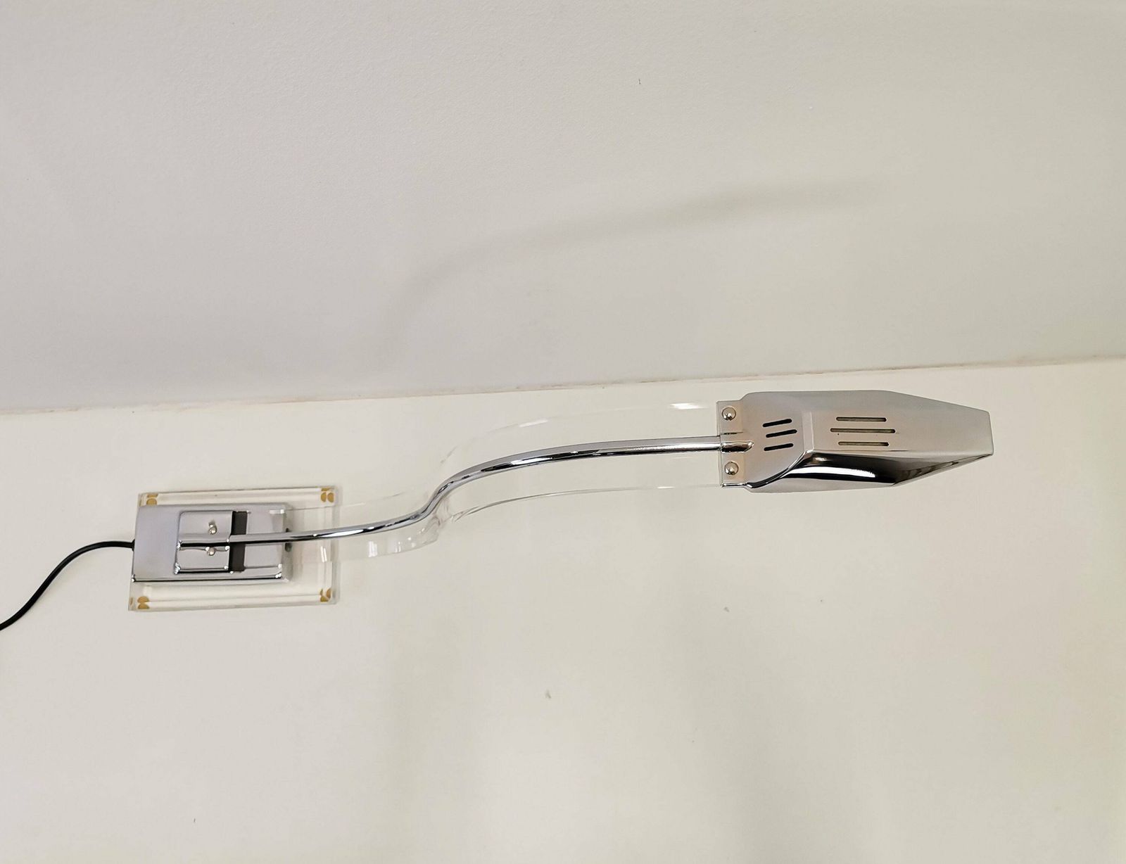 Modernist Serpent Table Lamp / Acrylic And Chrome Cobra Desk Lamp / 70s Italian Design Snake Lamp photo Lighting