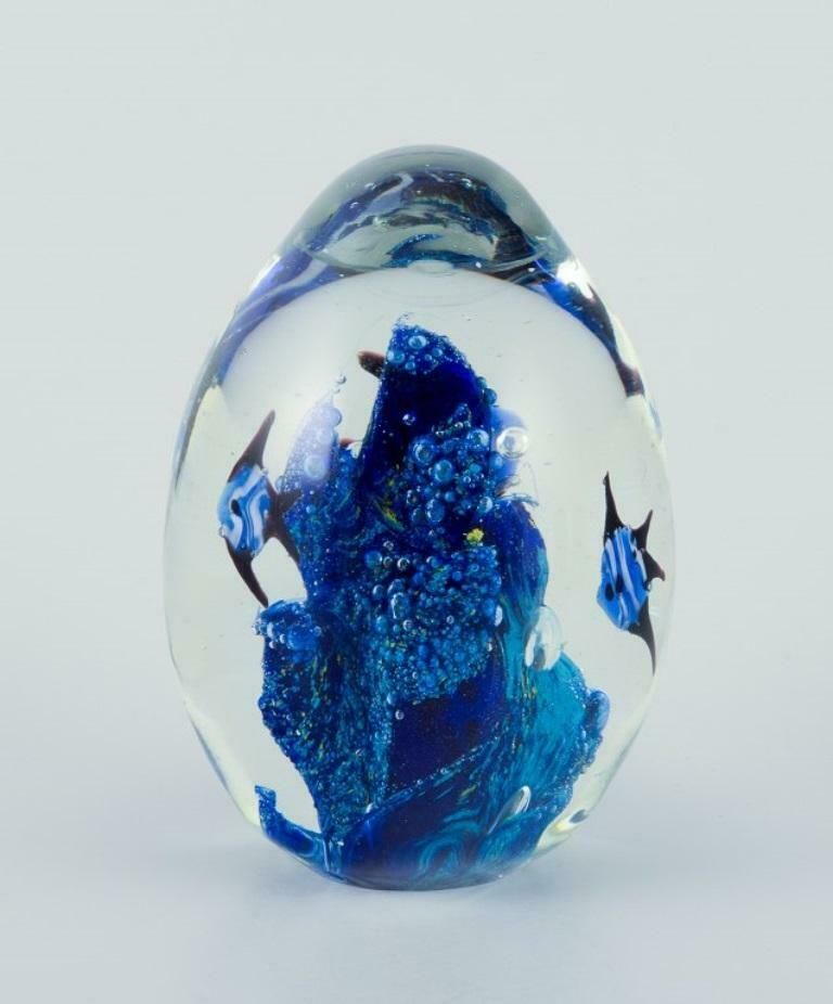 Scandinavian Glass Artist. Three Paperweights In Art Glass. Flower Motifs. photo vinterior