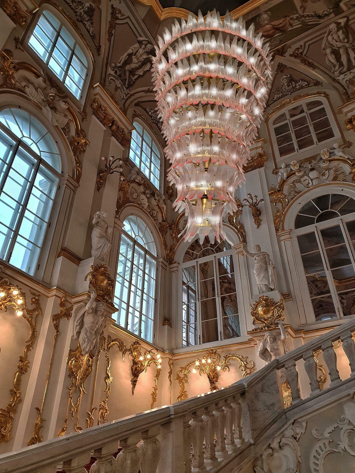 Giant Royal Pink Palmette Chandelier, Murano photo for sale