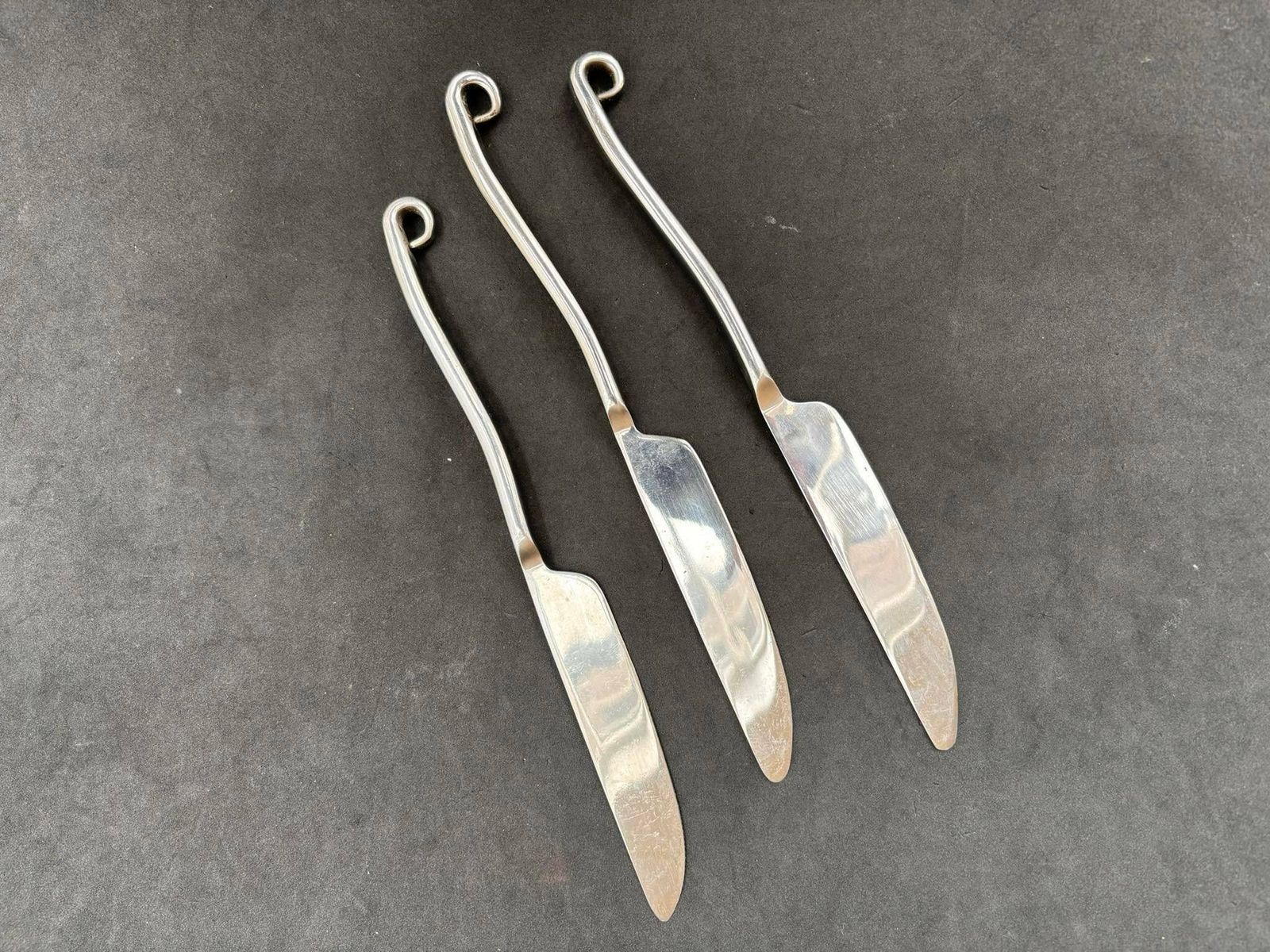 Set 3 Forged Knives Flatware Twist Cutlery French Replacement Twisted Ends Spiral Swirl Brutalist Decor Medieval Style Viking Handmade photo Home Decor