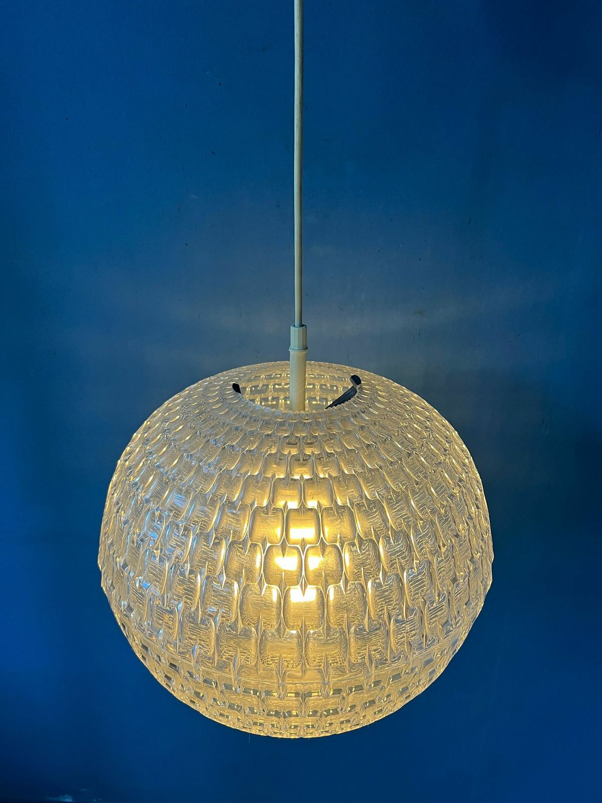 Mid Century Kristallen Bol Hanglamp Van Acrylglas photo for sale