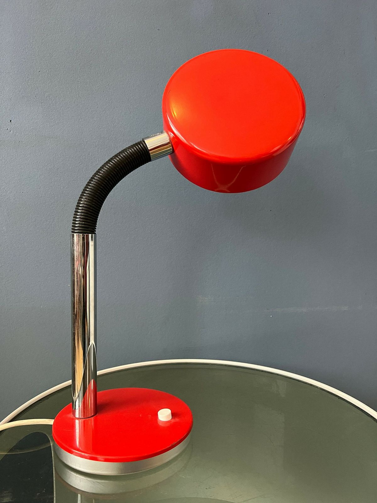 Rode Verstelbare Mid Century Cosack Tafellamp photo 200.0