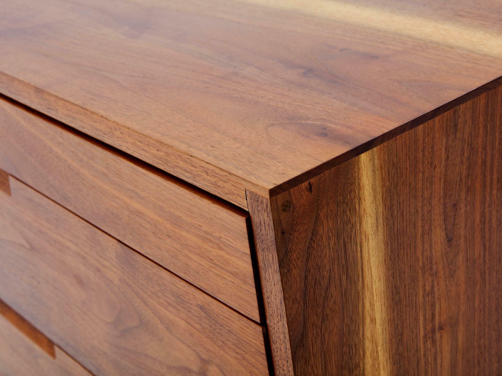 Mobilier Commode George Nakashima en noyer noir américain, 1955 photo