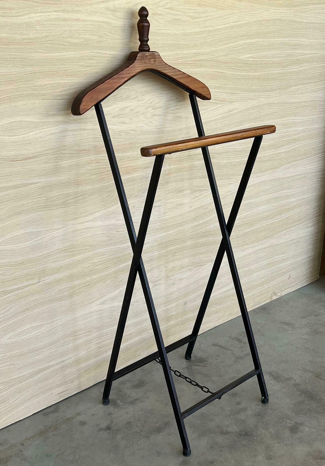Valet de chambre vintage en bois de hêtre et fer, dans le style de Ico Parisi photo Décoration