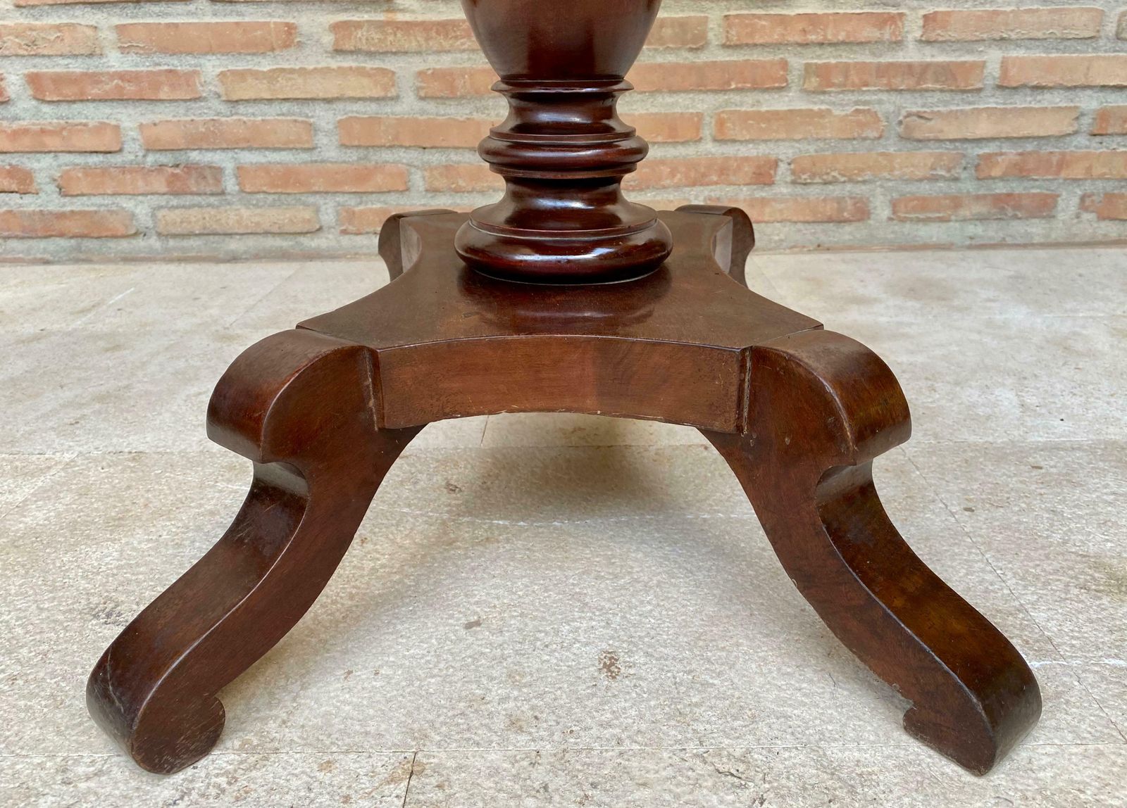 Mobilier Table de jeu pliante française en noyer, 1920 photo