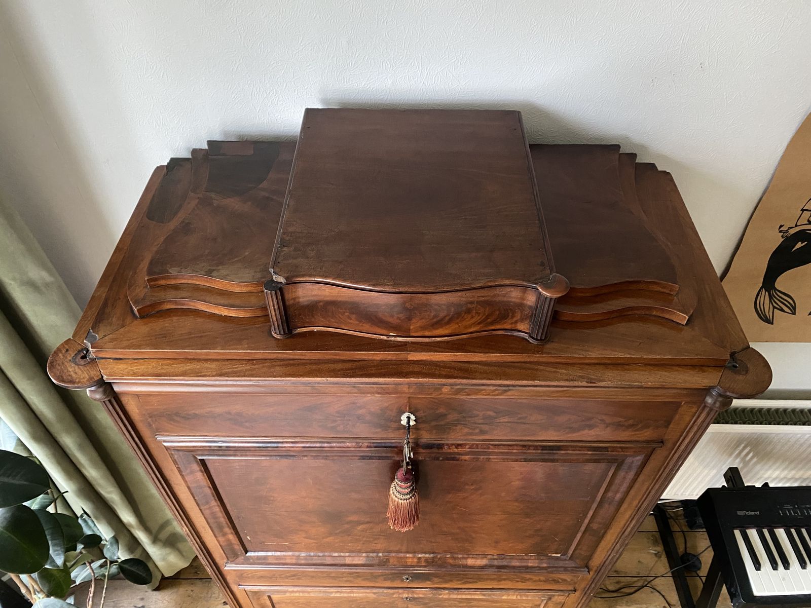 Antique Mahogany Secretaire/Bureau Desk photo 900.0