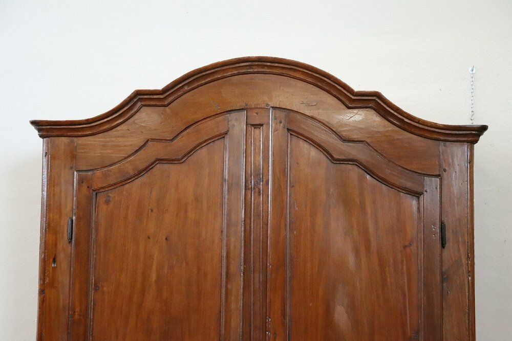 4691.0 Antique Poplar Wardrobe Early 18th Century photo