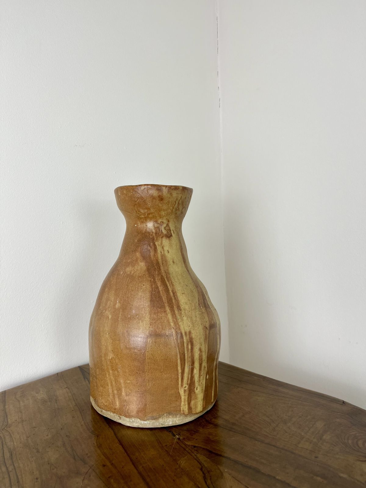 Large Ceramic Vessel Of Irregular Form And Interesting Dripped Glaze. Signed And Dated J Gleed 1950 photo vinterior