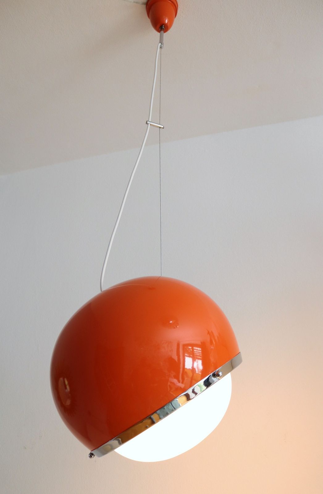 photo furniture Italian Midcentury Pendant Lamp From The Space Age In Glass And Aluminium, 1960s
