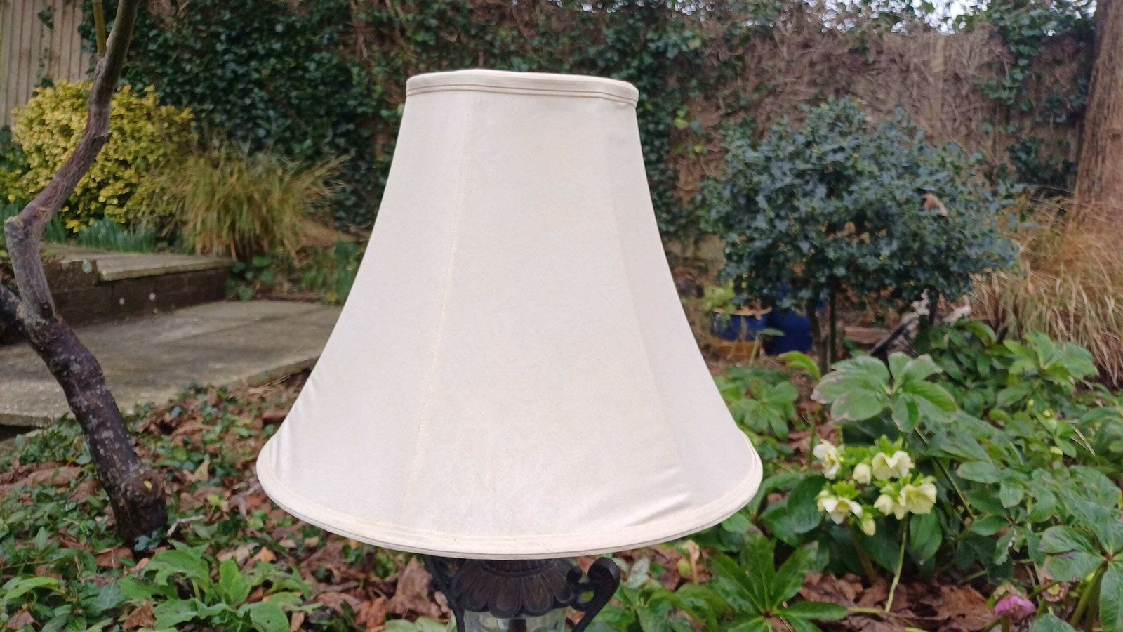Quality Vintage Table Lamp With Shade   Glass And Metal Base, Classical Style In Excellent Condition , Working (Height 67cm Inc Shade) photo furniture