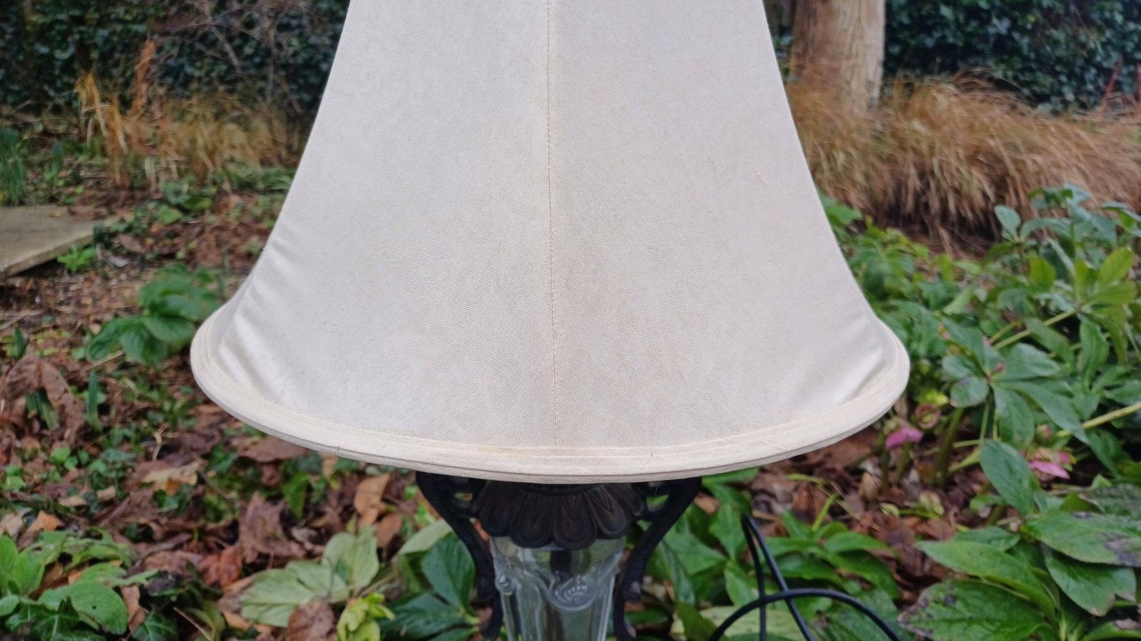 Quality Vintage Table Lamp With Shade   Glass And Metal Base, Classical Style In Excellent Condition , Working (Height 67cm Inc Shade) photo Lighting