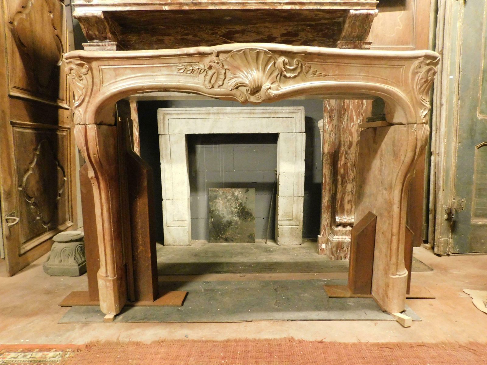 French Fireplace Mantle In "Rosso Verona" Marble, Carved With Shell photo Home Fixtures