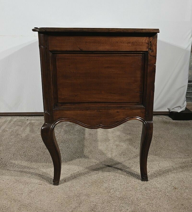 photo buy Sauteuse Commode In Amaranth And Mahogany, Louis XV – 18th Century