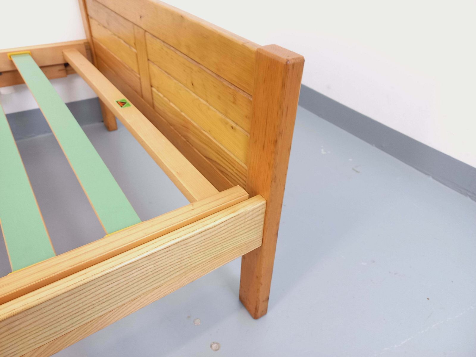 photo buy New | Mountain Design Les Arcs Single Bed In Ash