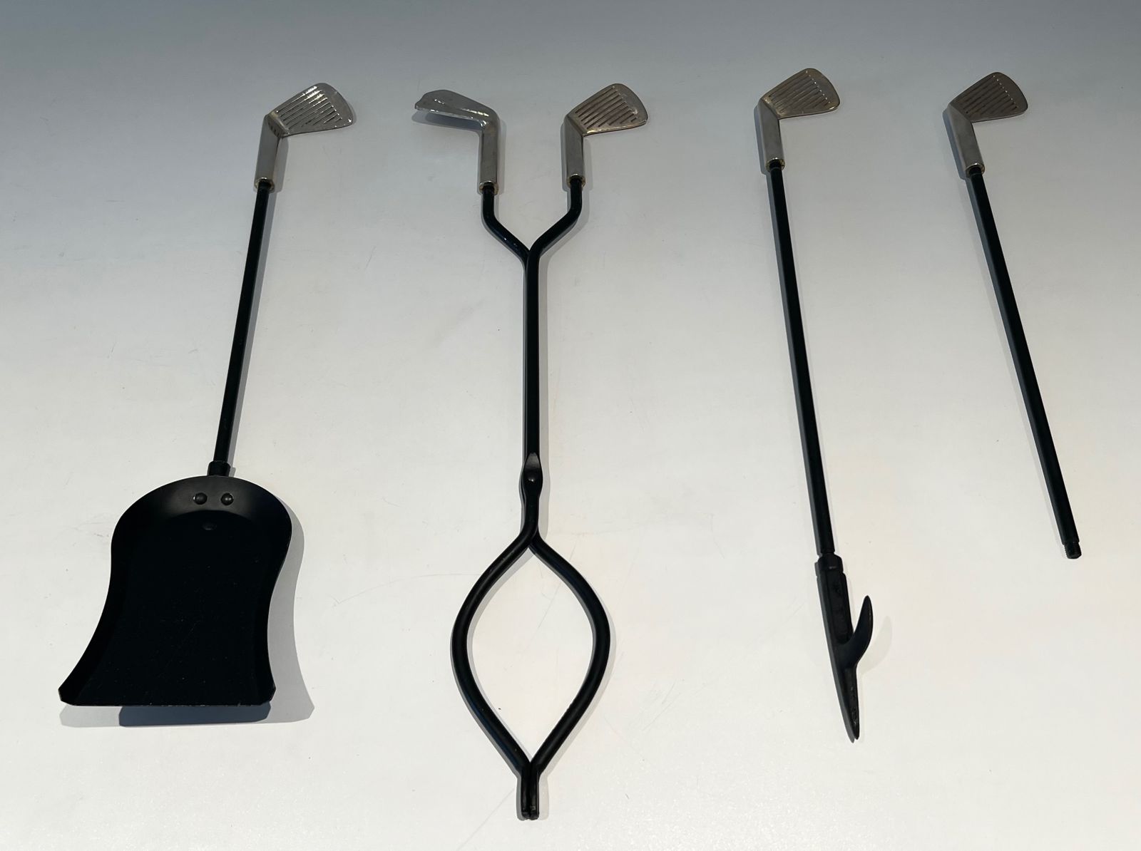 “Golf” Model Fire Kit In Black Lacquered Metal And Chromed Brass photo vintage
