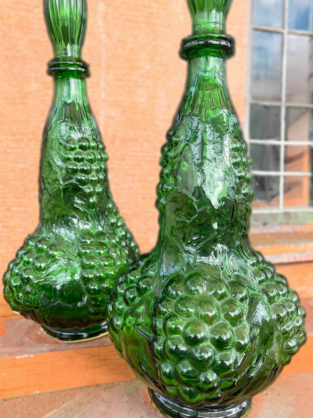 Pair Of Italian Empoli Emerald Green Grape Design Glass Genie Decanter Bottles photo vinterior