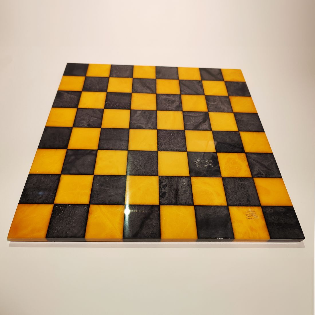 photo for sale Chess Set In Hand Carved Italian Alabaster Of Volterra    Yellow And Black   1970s