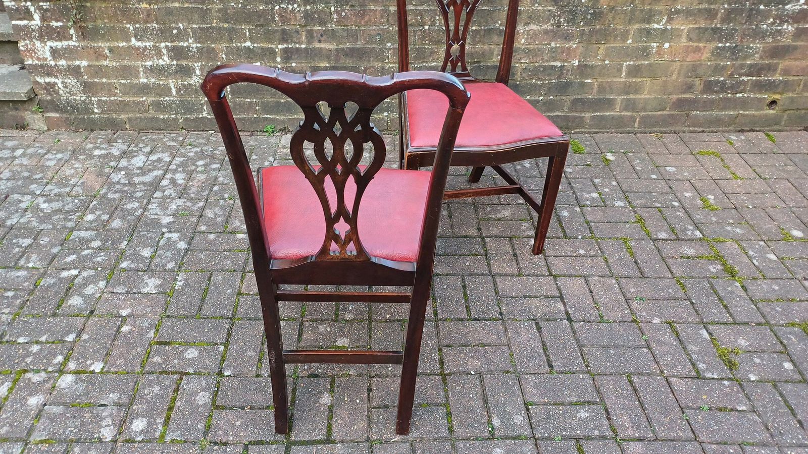 photo furniture Pair Of Vintage Late Victorian Carved Mahogany Chairs Red Leatherette Seats.
