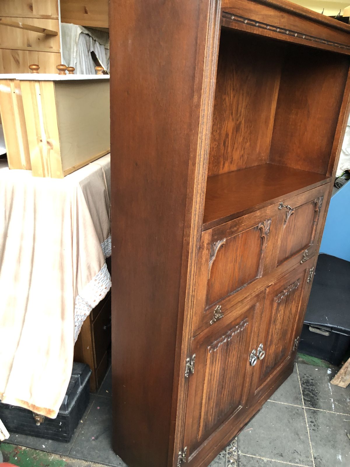 Wood Bros ,Old Charm Cabinet.5ft High,3ft Wide,1ft Deep,Good Condition With Key photo 180.0