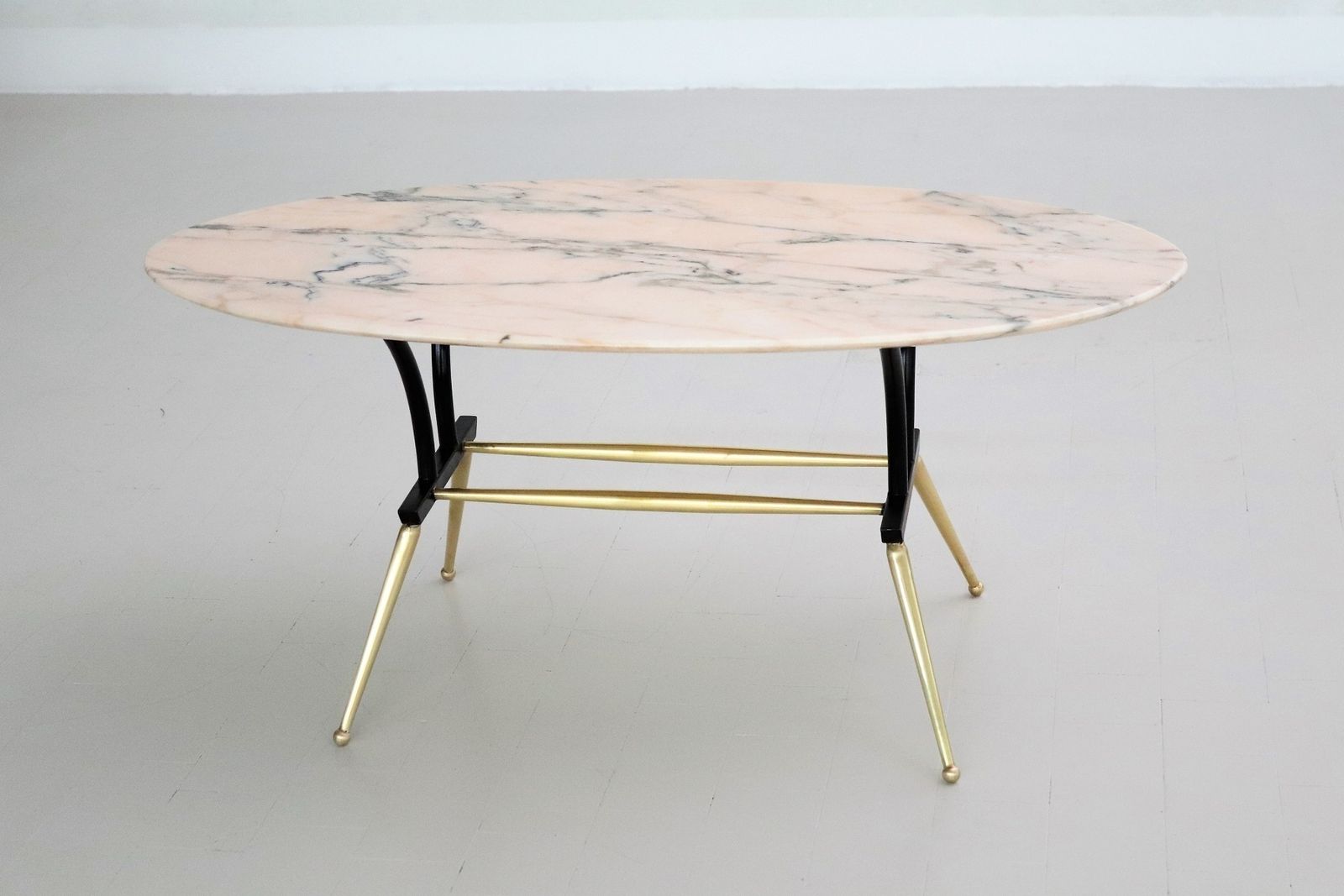 Italian Midcentury Coffee Table With Pink And Grey Marble And Brass Feet, 1950s photo vintage