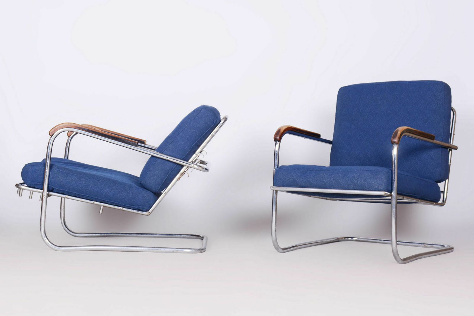 Furniture Original Bauhaus Pair Of Armchairs, Chrome Plated Steel, Switzerland, 1930s photo