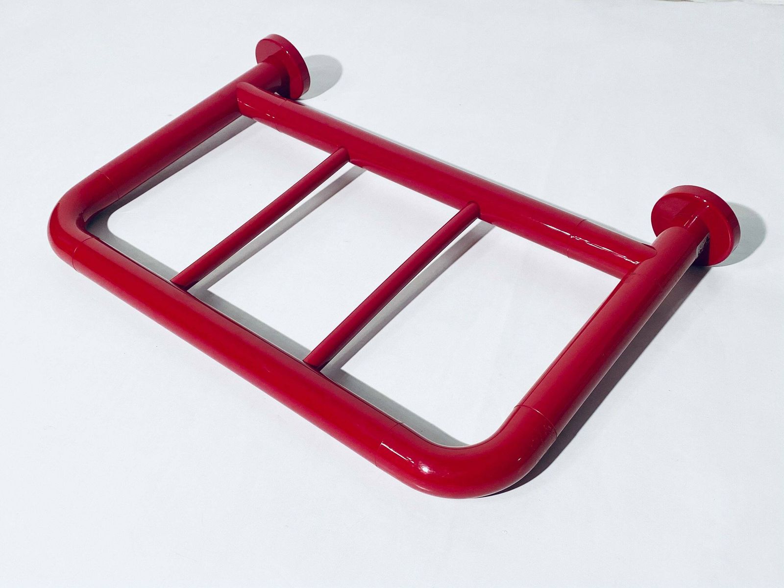 Hewi Rare Wall Clothes Rack Shelf Red Plastic / 1980s Vintage Interior