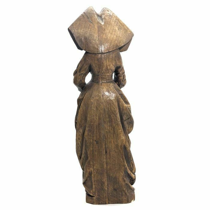 1900 Plaster Statuette Of A Woman With A Hennin Or Cornette In Faux Oak Wood photo vinterior