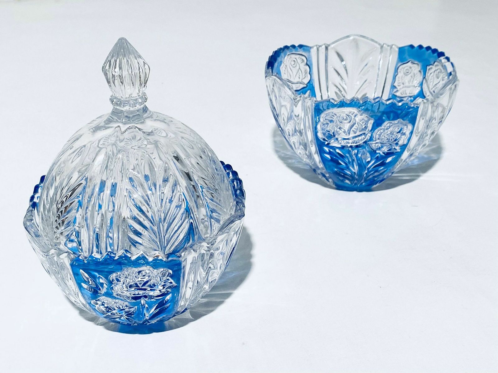 Two Matching Crystal Glass Bowls Set With Floral Motif / 1950s Vintage Design