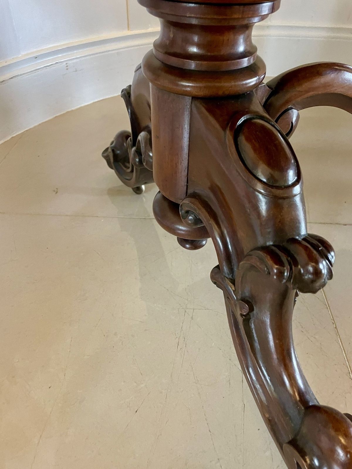 Outstanding Quality Large Antique 19th Century Rosewood Dining Table photo for sale