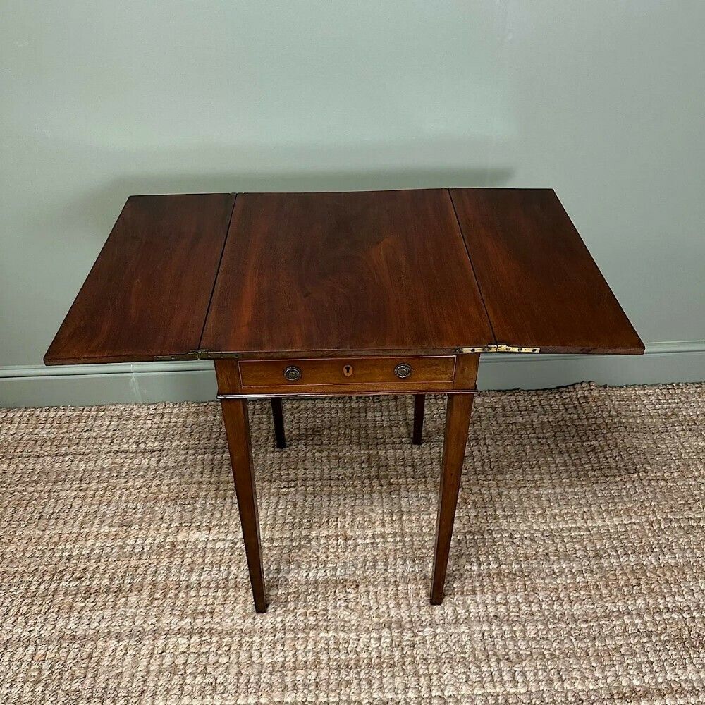 Fine 19th Century Mahogany Antique Patience Table photo vinterior