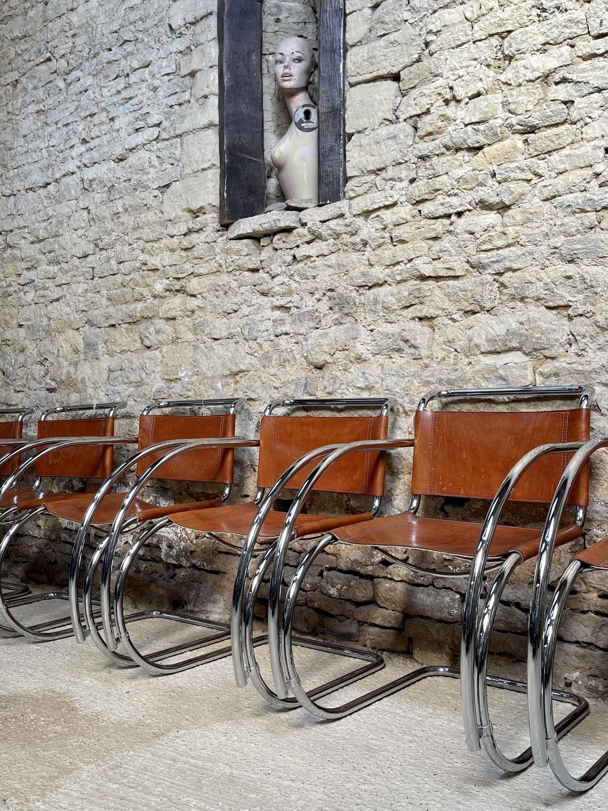 photo vintage Set Of 2 Two  Mies Van Der Rohe Mr 20 Chair Chairs Dinning Club Lounge Occasional Bauhaus Mid Century