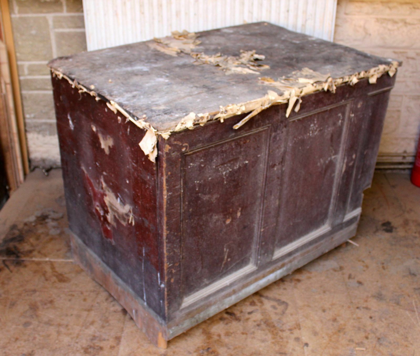 19thc. Rack Of Drawers In Country Out House Condition. photo Furniture