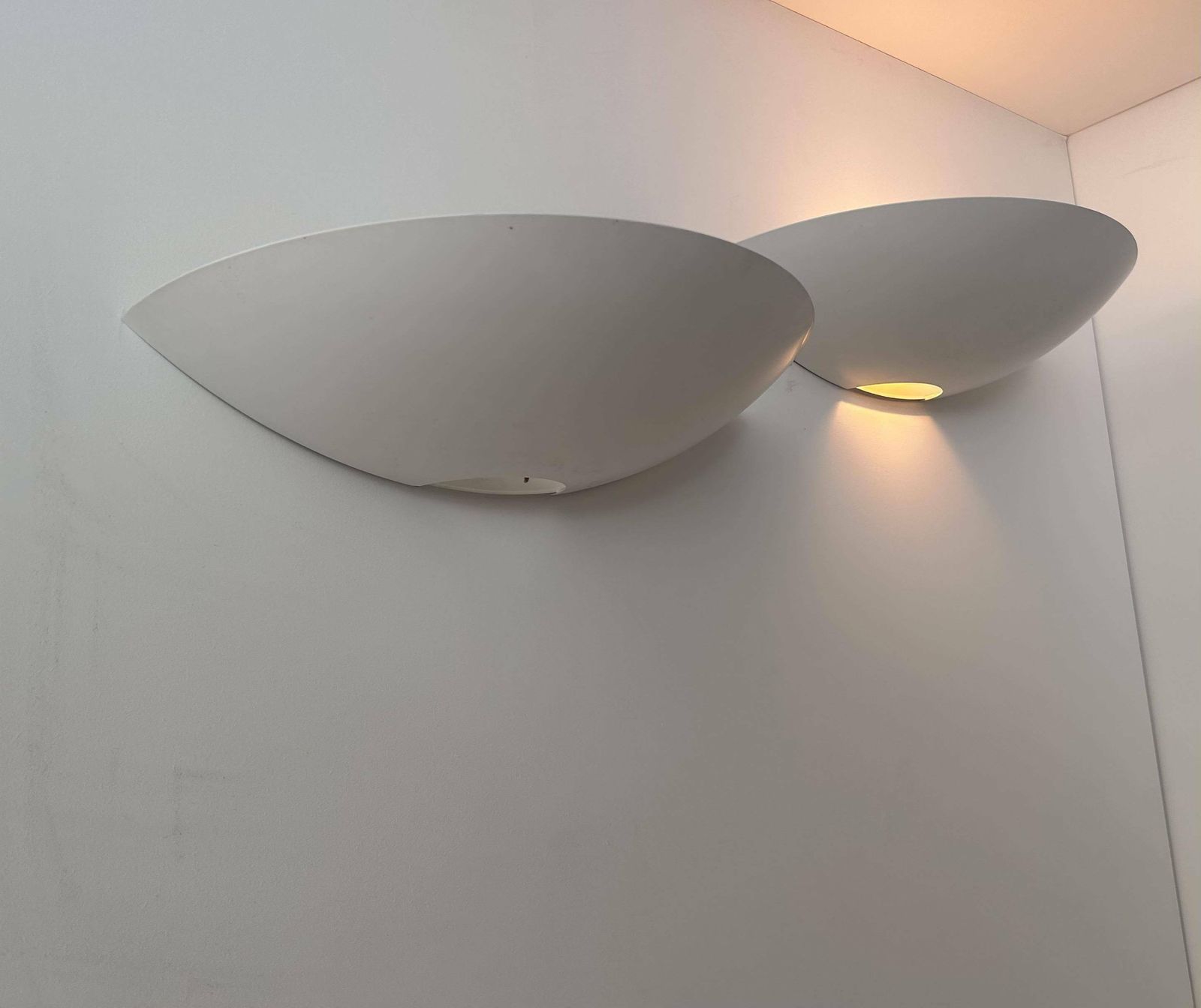 Pair Of Vintage Wall Lights, White Lacquered Metal, Germany 1980s photo vinterior