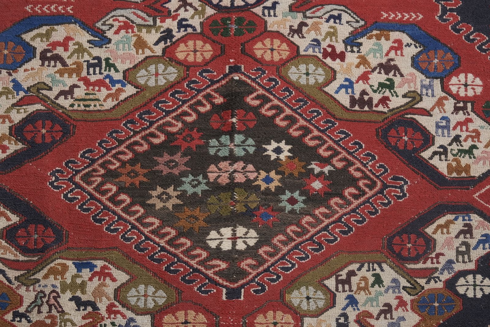 Textiles 1960s Animal Patterned Soumac Rug 3'10'' X 6'5'' photo
