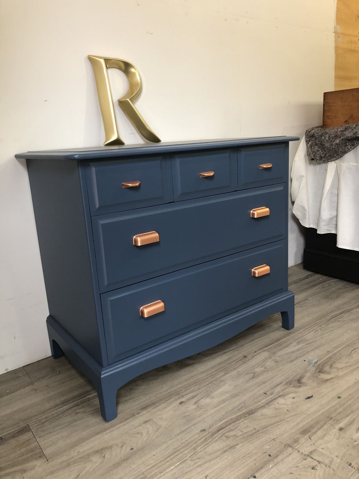 Stag Minstrel Chest Of Drawers 3 Over 2 Hicks Blue photo furniture
