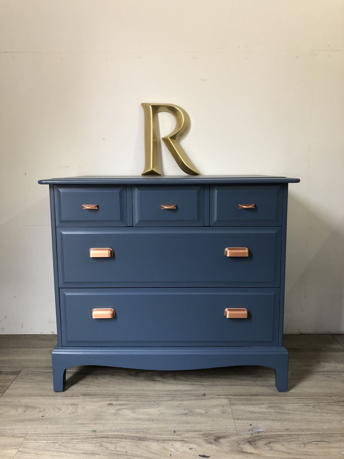 Stag Minstrel Chest Of Drawers 3 Over 2 Hicks Blue photo Furniture