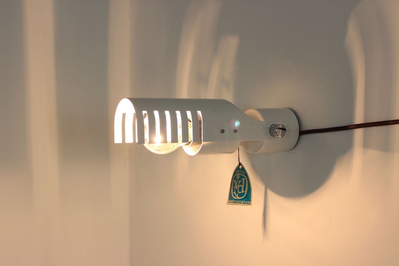 Design Wall Lamp, 1980s photo vinterior