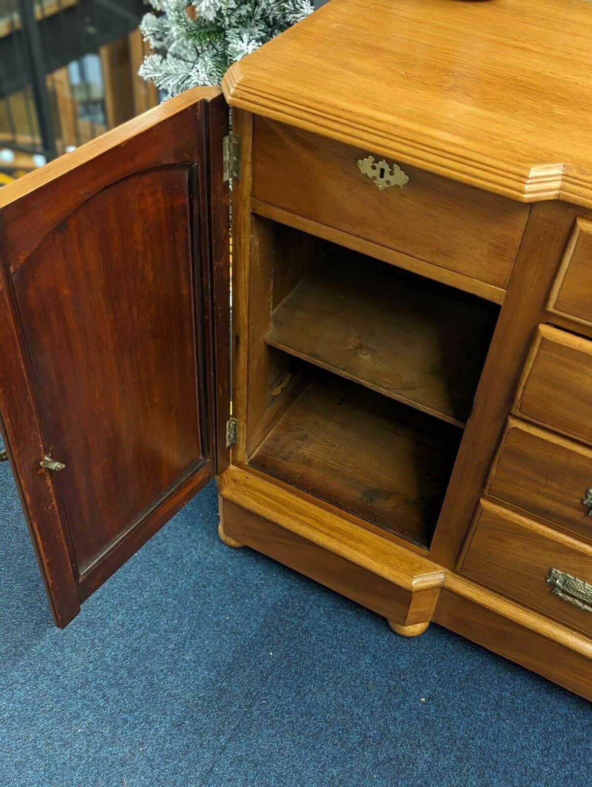 Victorian Mahogany Reverse Breakfront Sideboard photo buy