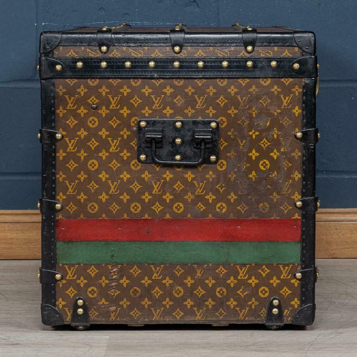20th Century Louis Vuitton Courier Trunk In Monogram Canvas, France C.1910 photo 21995.0