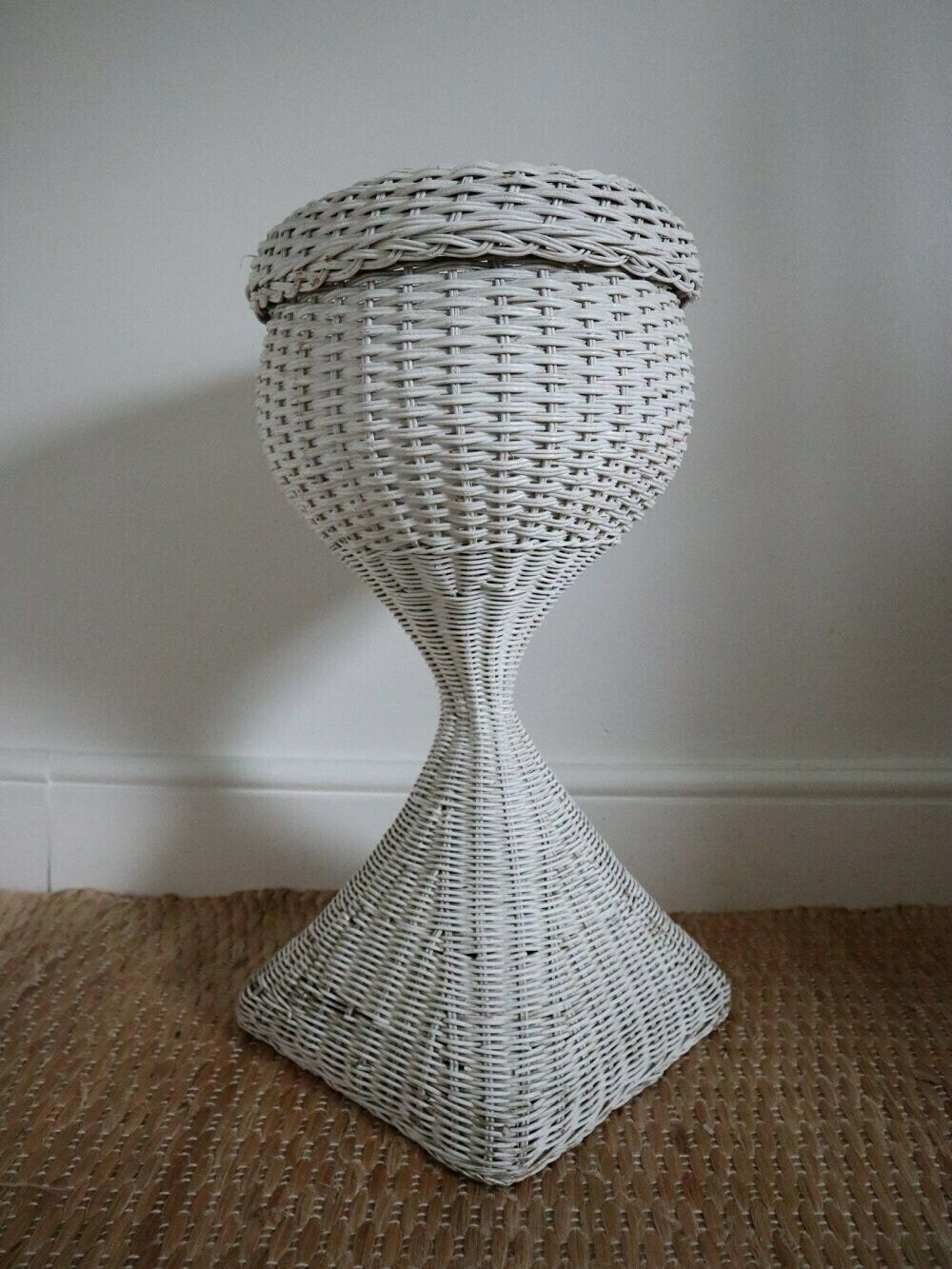 White Wicker Pedestal Plant Stand photo 90.0