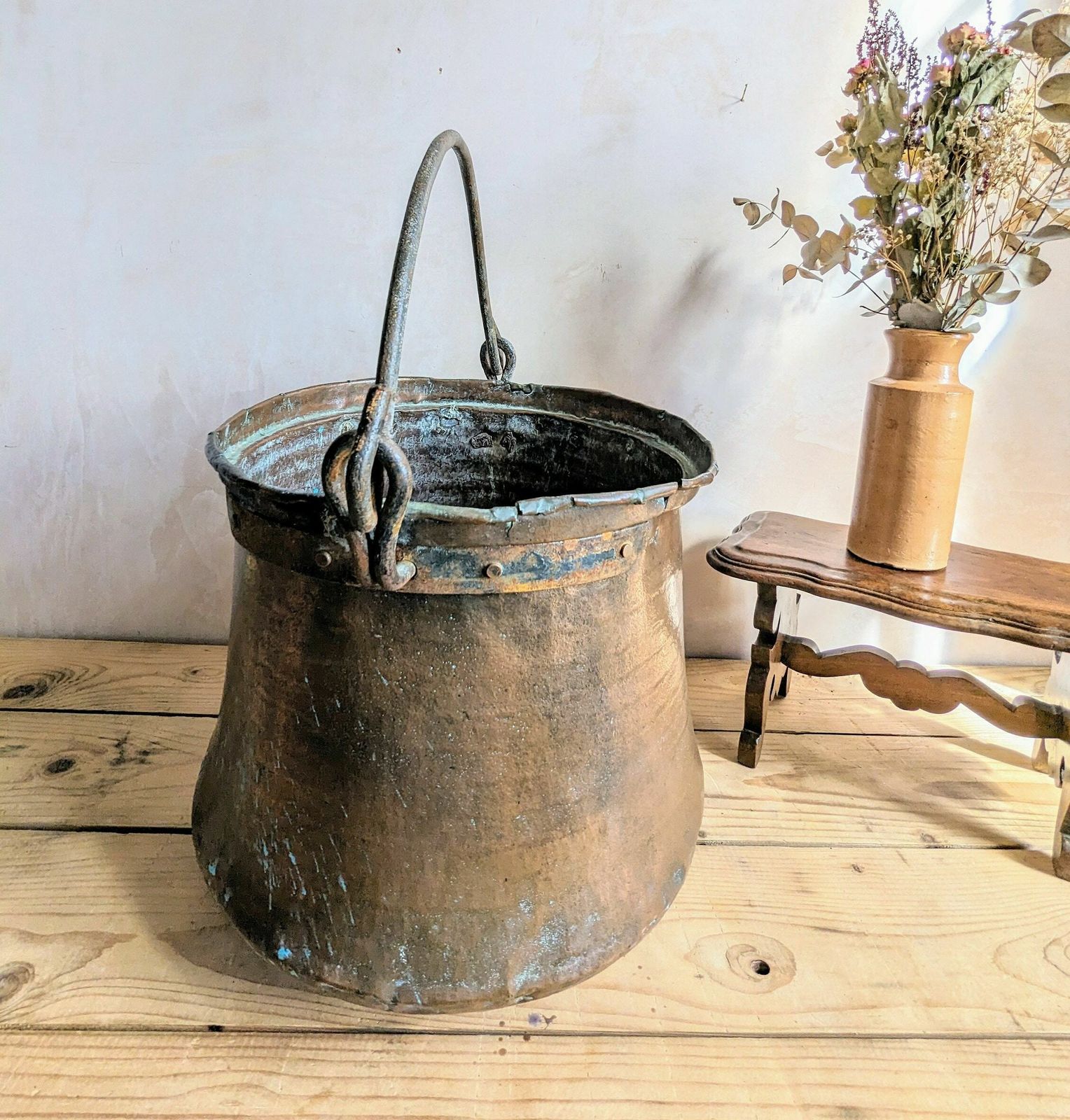 An Antique French Copper Milk Bucket Or Dairy Pail. photo vintage