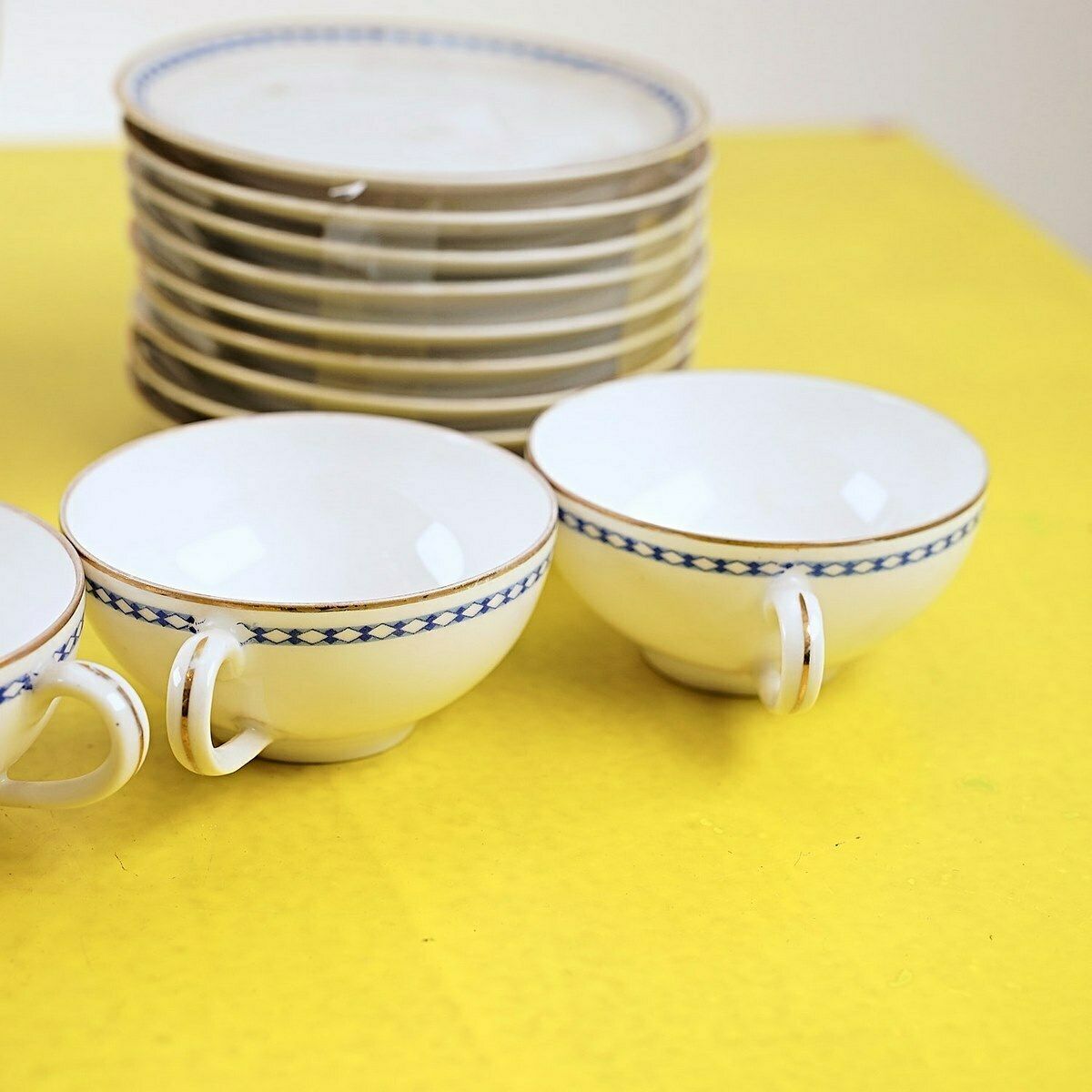 Set Of Teapot, 5 Cups And 9 Saucers In Vintage Ceramic, Richard Ginori photo for sale