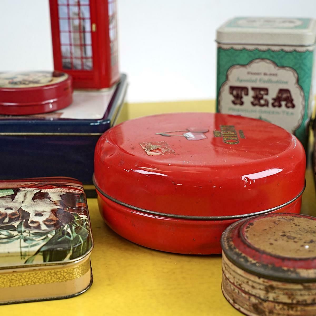 Set Van 9 Vintage Blikken Dozen photo for sale