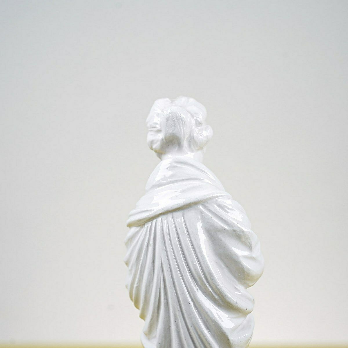 Porcelain Figurine Of Woman With Cloak, Marked Lr photo vinterior