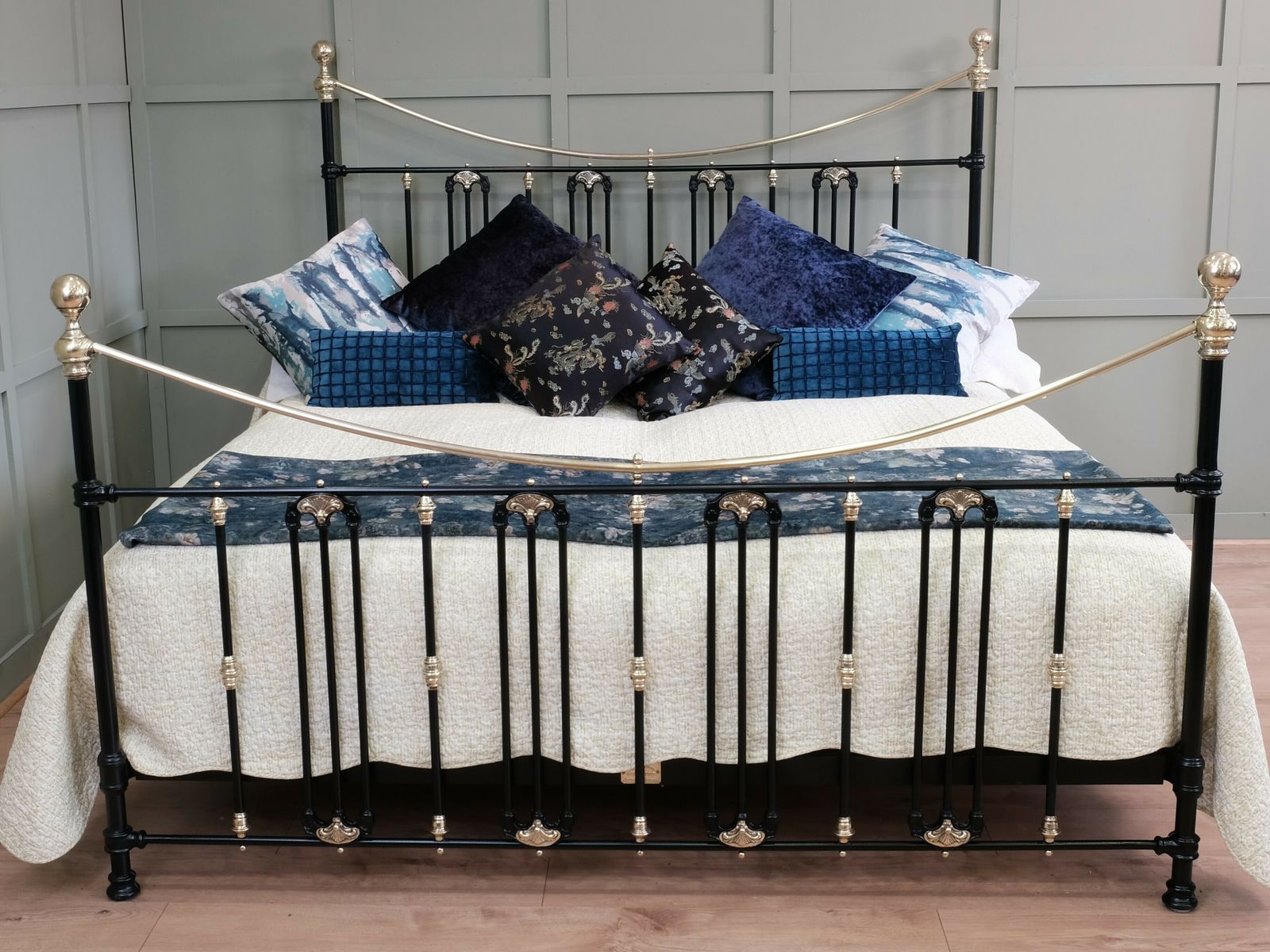 Antique French Superking (6'/180cm) Brass And Iron Bed photo Furniture